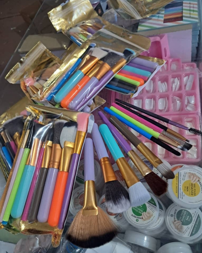براش آرایش صورت برند جنریک